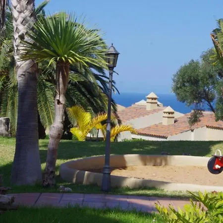 Aparthotel Comodo Con Terraza Y Vistas Al Mar